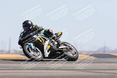 media/Apr-20-2025-CVMA (Sun) [[39090e8767]]/Race 16-Formula Middleweight/